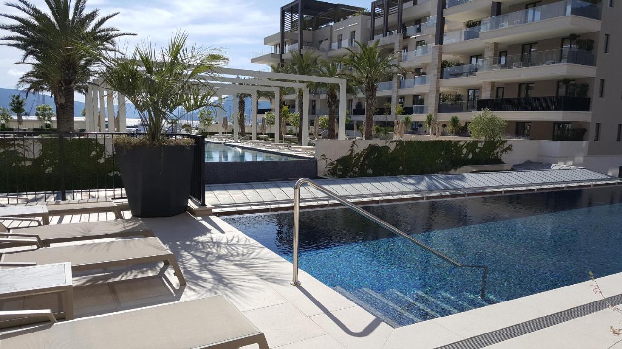 Porto Montenegro Luxurious Elena Tivat Luaran gambar